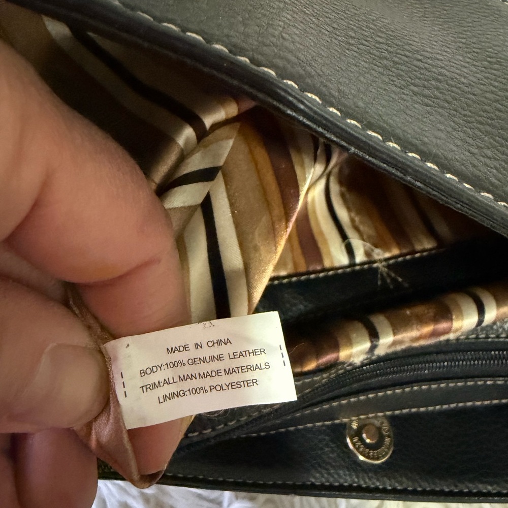 Tignanello Black and Tan Tote Bag - Picture 13 of 16